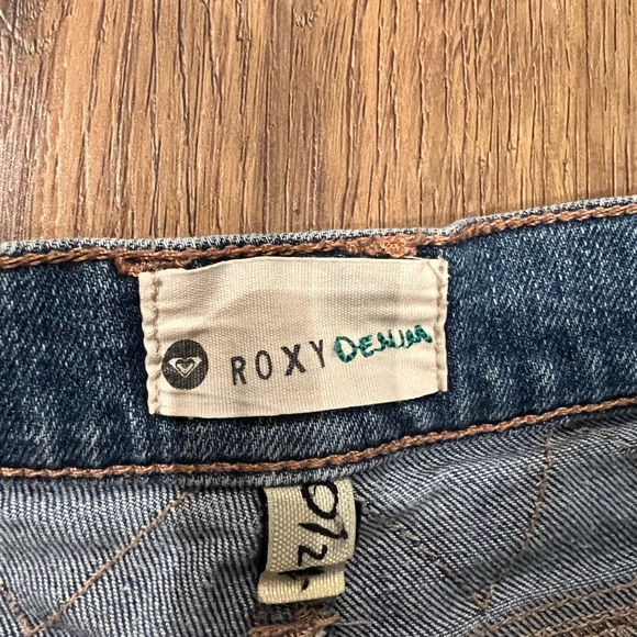 Roxy Jean Shorts - Picture 2 of 3